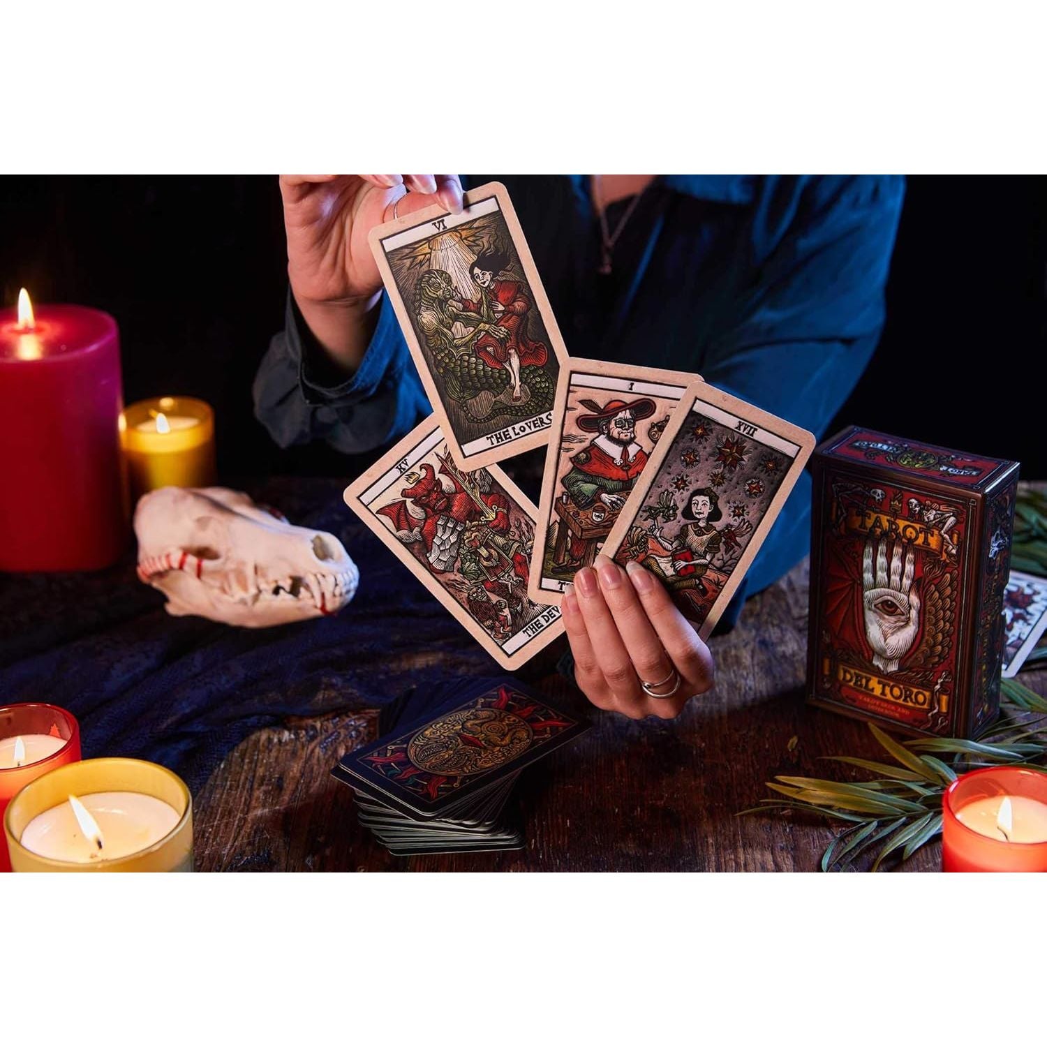 TAROT DEL TORO TAROT DECK AND GUIDEBOOK