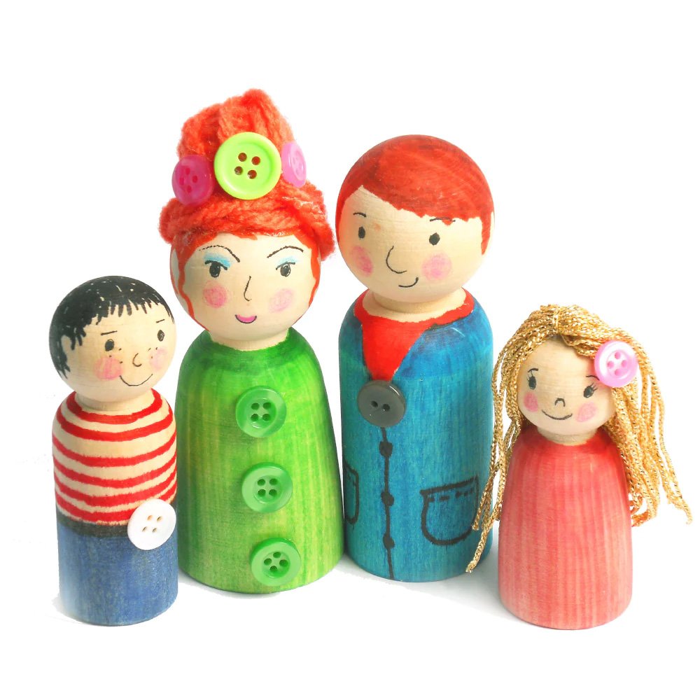 WOODEN PEOPLE FAMILY SET OF 8