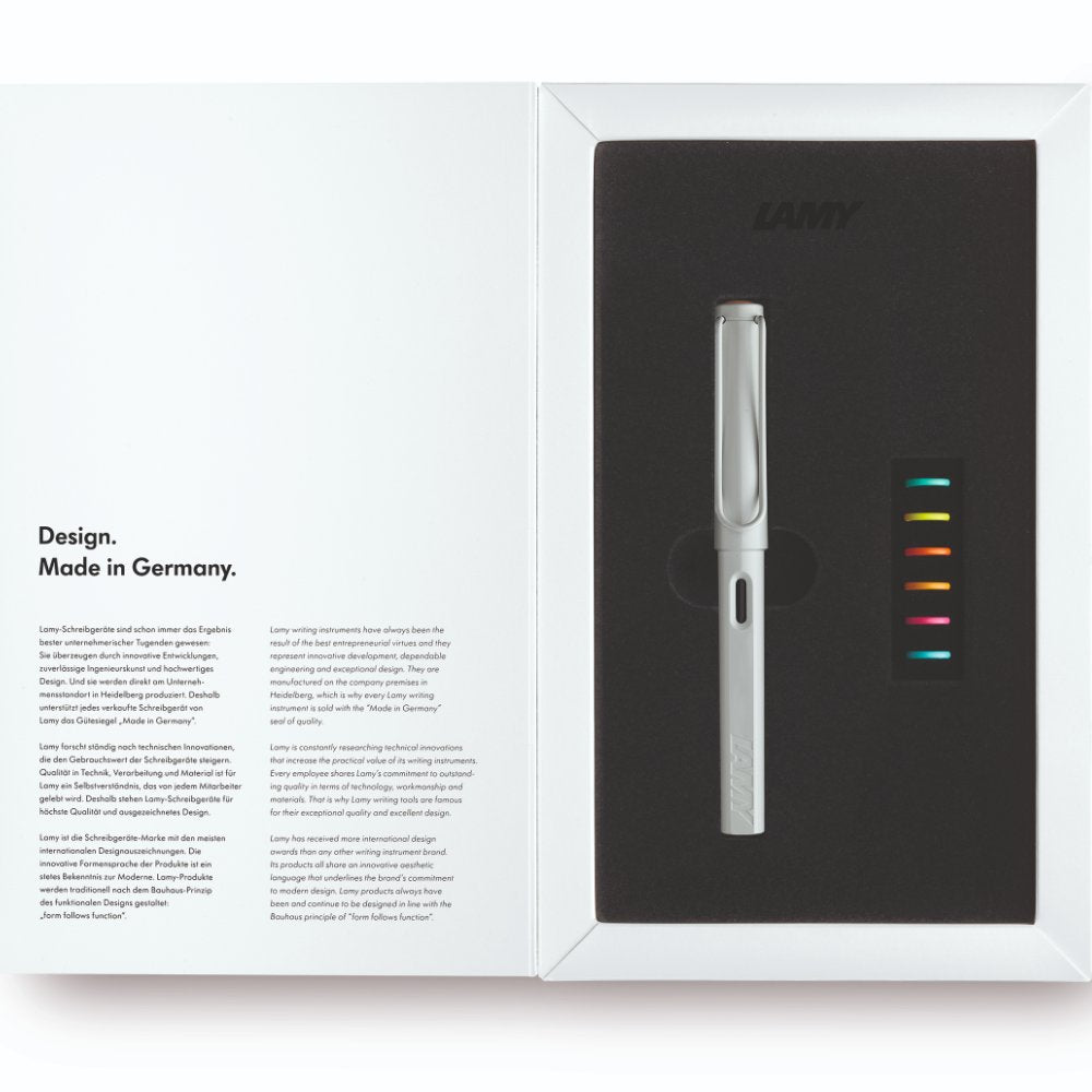 LAMY SAFARI FOUNTAIN PEN ALL WHITE