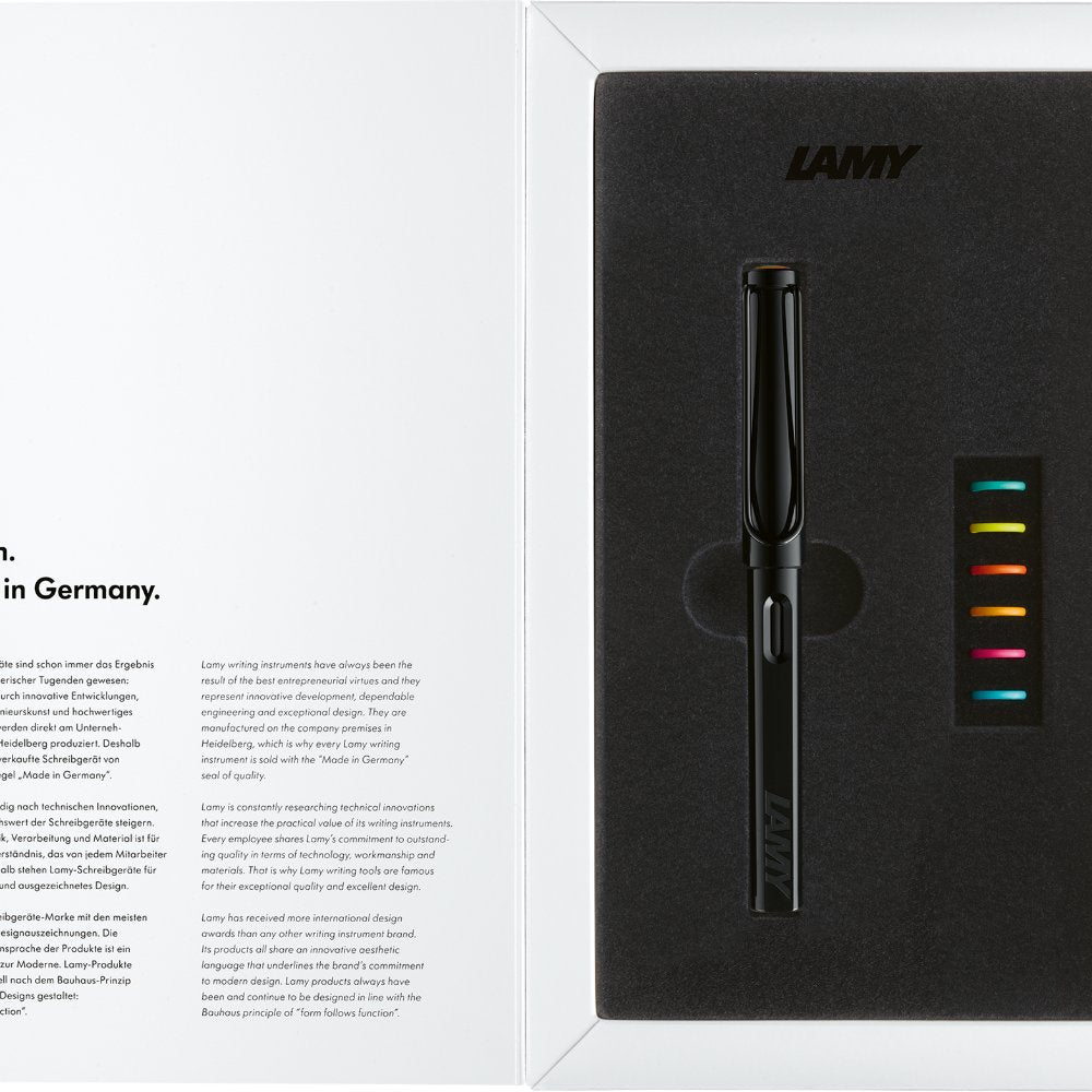 LAMY SAFARI FOUNTAIN PEN ALL BLACK